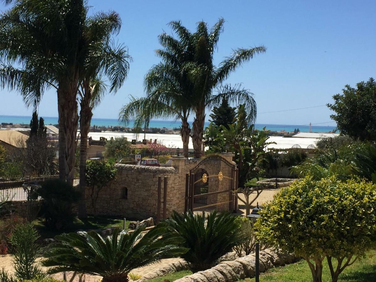 Villa Giulia - Sicilian Luxury Garden Пунта-Секка Екстер'єр фото